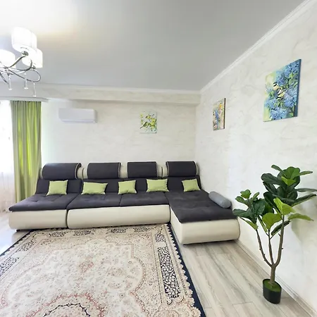New Luxary Apartment I The City Center 254 Almaty Exterior photo
