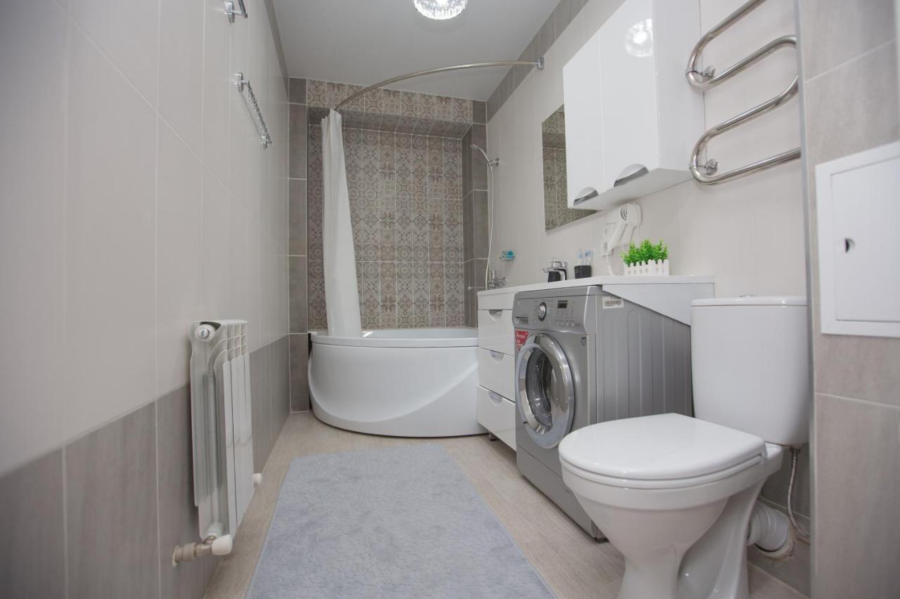 New Luxary I The Center 254 Apartment Almaty